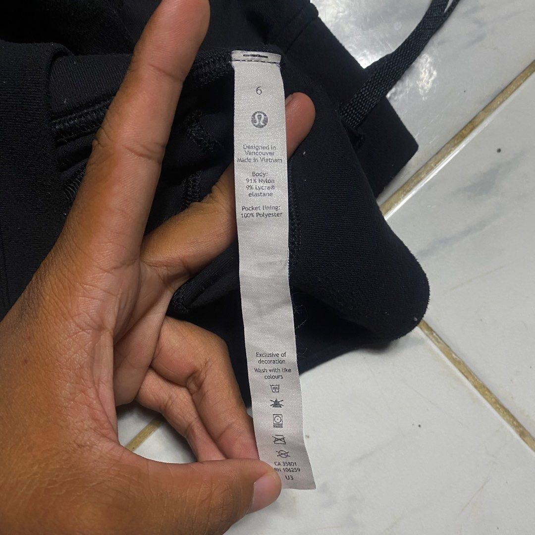 Lululemon Black Athletic Shorts Size 6 (Category: Shorts) located in Camiling. Submitted by camthrift_2024 (Listing ID 1464880917, Image 2). Description: LULULEMON GYM SHORTS (STRETCHABLE) WAIST: 28-34 (lululemon size 6) THIGH: 9 LENGHT: 18 LEG OPENING/HEM: 9 COLOR RATE: 10/10 ISSUE:❌❌❌ ₱300 SHIP NOW OPEN FOR TERMS UNLI VOUCH GCASH JNT CAMILING, TARLAC📌 - Brand: Lululemon - Color: Classic Black - Size: 6 (Tag attached inside) - Material: 91% Nyl