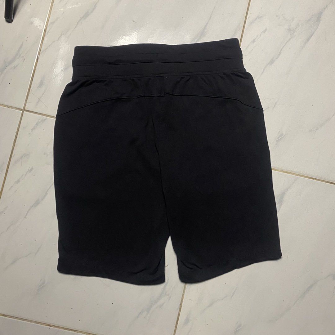 Lululemon Black Athletic Shorts Size 6 (Category: Shorts) located in Camiling. Submitted by camthrift_2024 (Listing ID 1464880917, Image 1). Description: LULULEMON GYM SHORTS (STRETCHABLE) WAIST: 28-34 (lululemon size 6) THIGH: 9 LENGHT: 18 LEG OPENING/HEM: 9 COLOR RATE: 10/10 ISSUE:❌❌❌ ₱300 SHIP NOW OPEN FOR TERMS UNLI VOUCH GCASH JNT CAMILING, TARLAC📌 - Brand: Lululemon - Color: Classic Black - Size: 6 (Tag attached inside) - Material: 91% Nyl