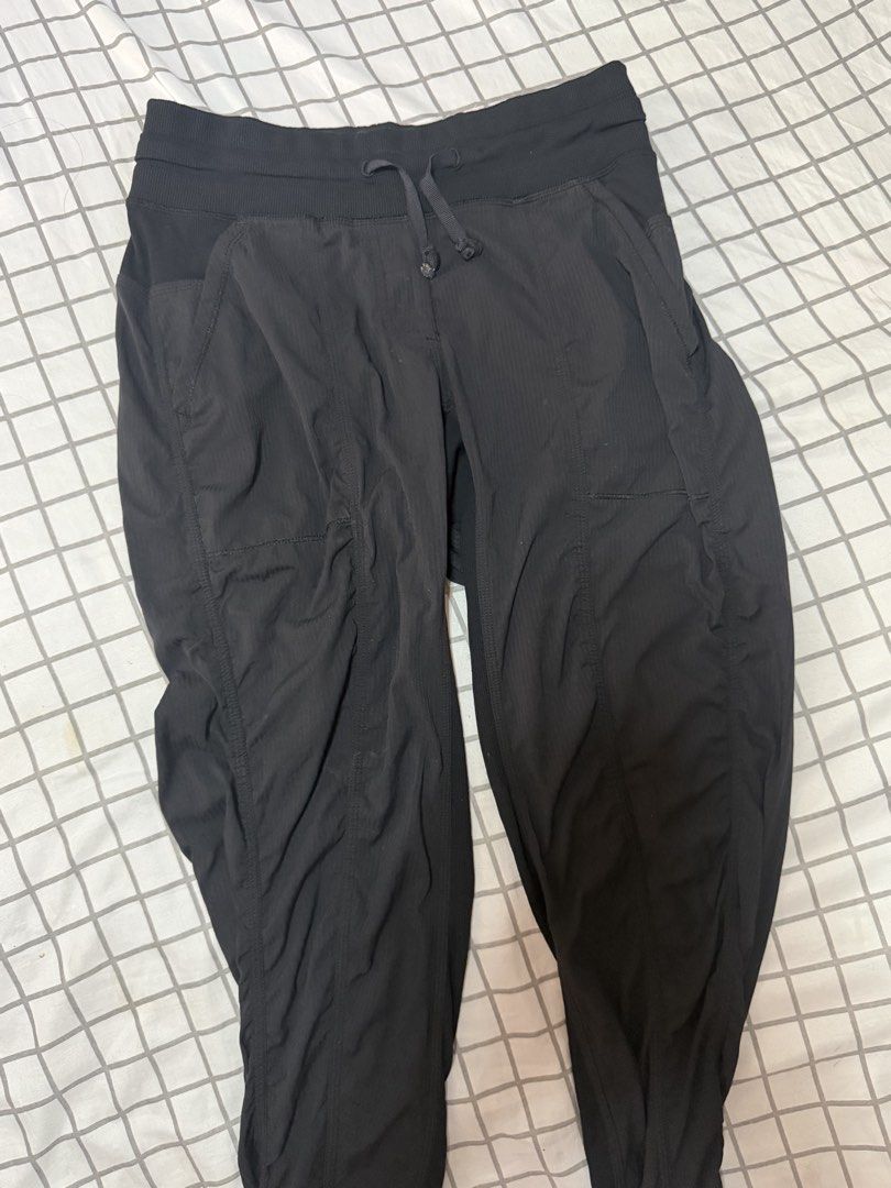 Lululemon Dance Studio Mid-Rise Jogger (Category: Activewear) located in Quezon City. Submitted by pinkyswearshop (Listing ID 1464823293, Image 2). Description: .