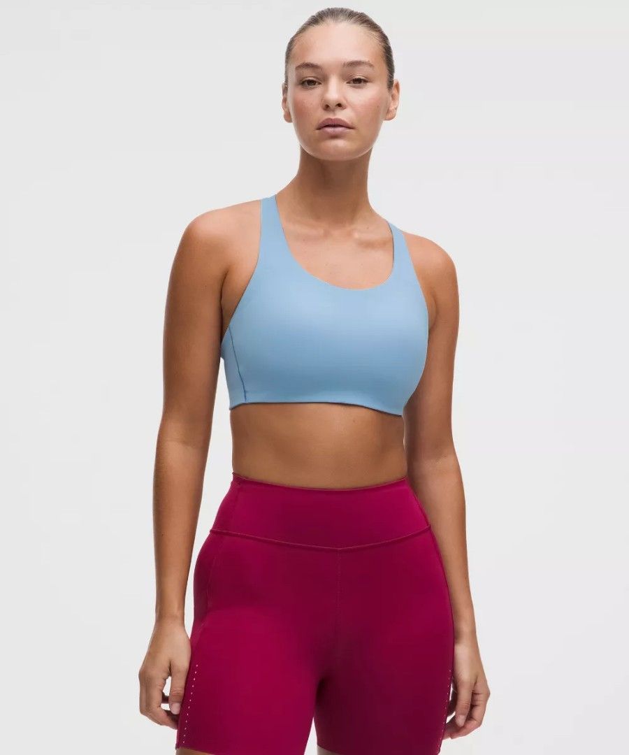 lululemon Energy Bra High Support (Category: Activewear) located in Taguig. Submitted by Sportywear (Listing ID 1464818536, Image 1). Description: 34D on tag can fit up to 36 B/C intact pads no flaws.