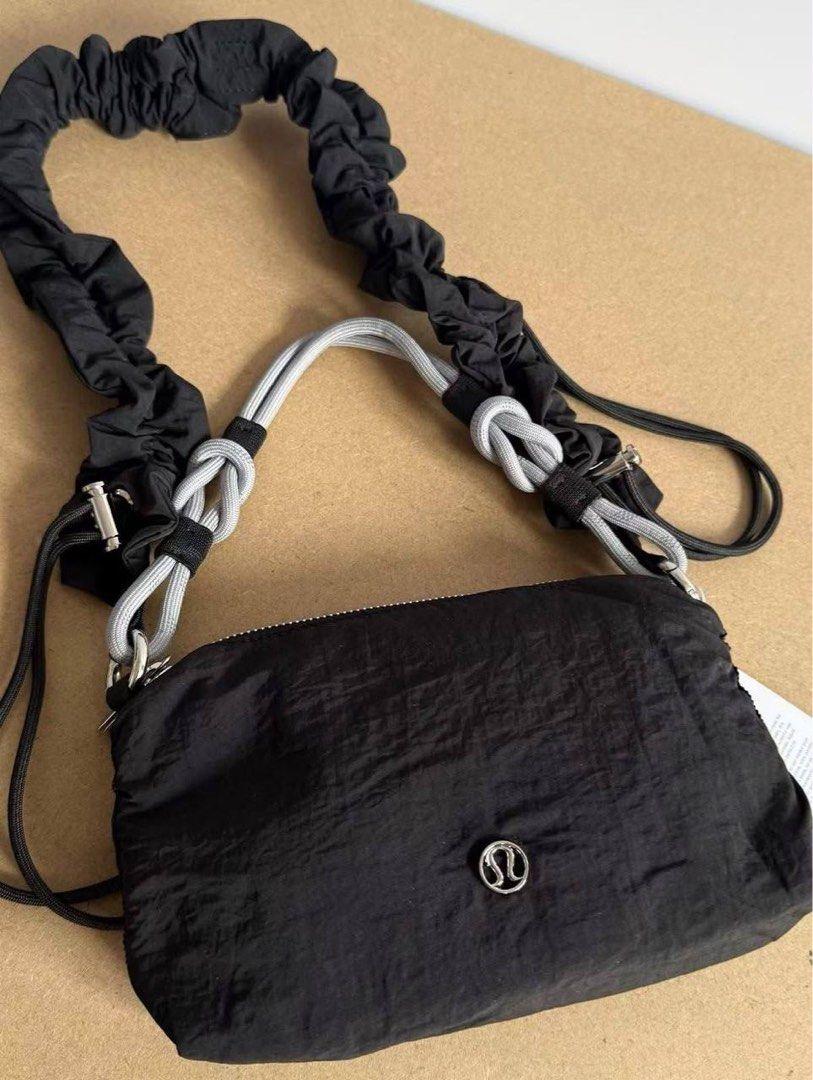Lululemon Mini Ruched Shoulder Bag 1.5L (Category: Shoulder Bags) located in Binan City. Submitted by pinkykeenshop (Listing ID 1464773681, Image 1). Description: .
