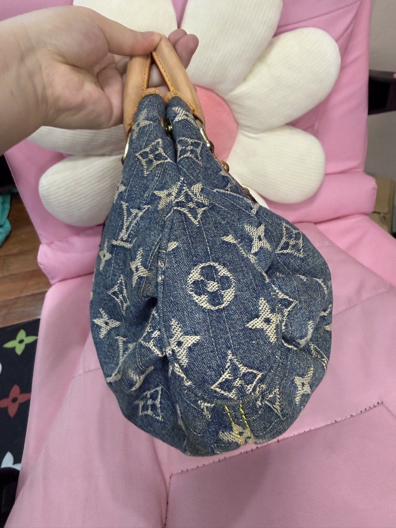 Lv denim (Category: Announcements) located in Surigao. Submitted by ziensap1008873 (Listing ID 1464870418, Image 3). Description: Preloved Not guaranteed Self-authentication .