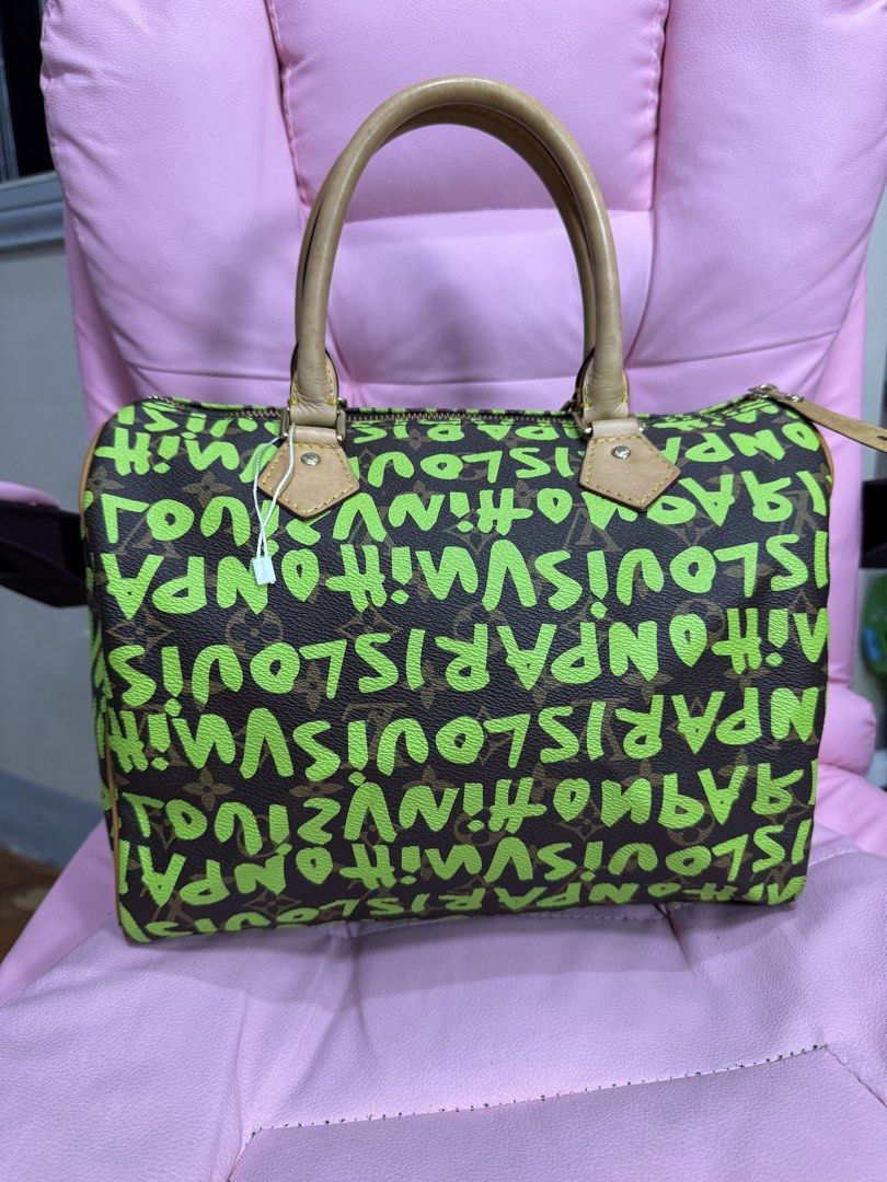 Lv Grafitti (Category: Announcements) located in Surigao. Submitted by ziensap1008873 (Listing ID 1464863648, Image 2). Description: Preloved Not guaranteed Self-authentication Coded Vachetta.