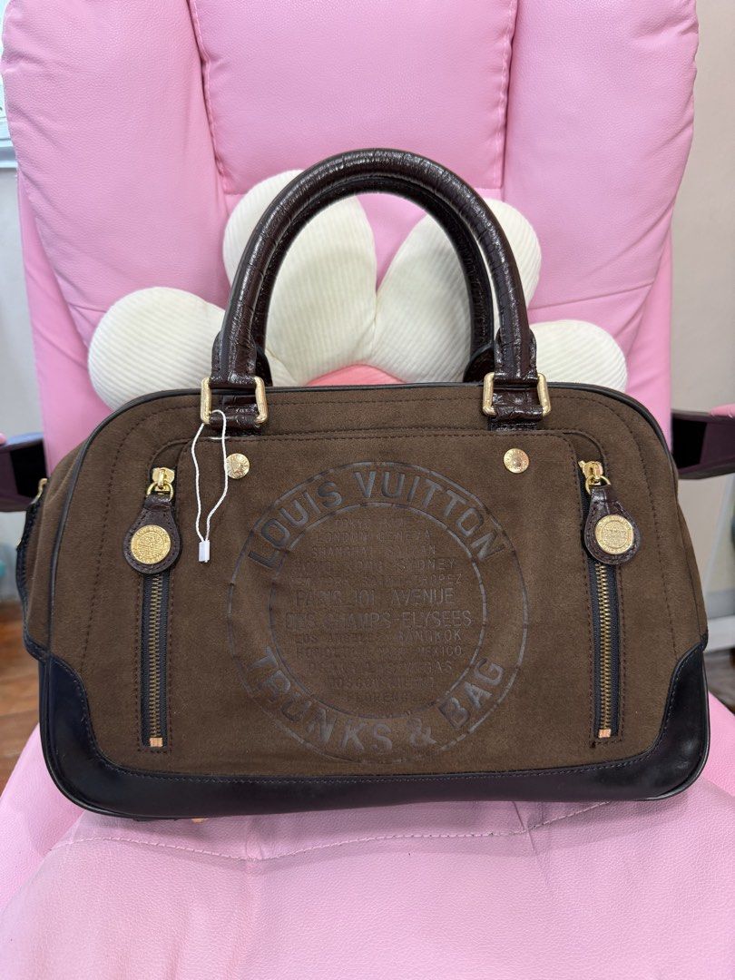 Lv handbag (Category: Announcements) located in Surigao. Submitted by ziensap1008873 (Listing ID 1464870022, Image 2). Description: Preloved Not guaranteed Self-authentication .