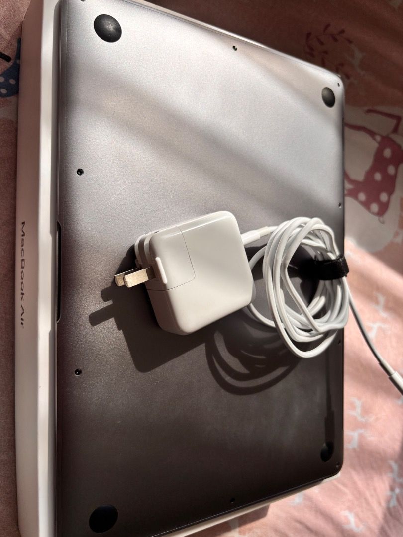Macbook Air M1 (Category: Laptops & Notebooks) located in Caloocan City. Submitted by amethystfel2591 (Listing ID 1464792051, Image 2). Description: Lightly used Batt Health 96% No issue Original owner RFS: Upgrade.