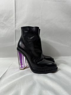 (Category: ) located in . Submitted by thefashiongarage.co (Listing ID 1464788452, Image 1). Description: .