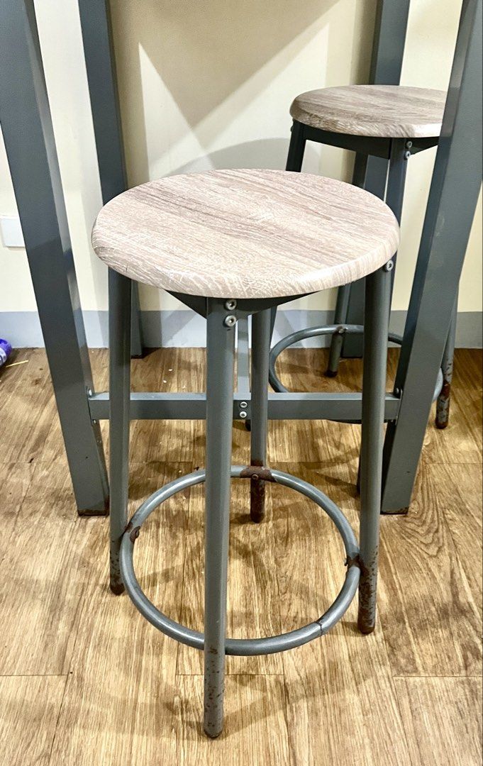 MANDAUE FOAM DINING SER (Category: Tables & Sets) located in Manila. Submitted by mrbeatrice35471 (Listing ID 1464795080, Image 1). Description: Please see photos for more details. Well-used 1 chair isn’t sturdy Has rusts at the bottom ₱800 still negotiable .
