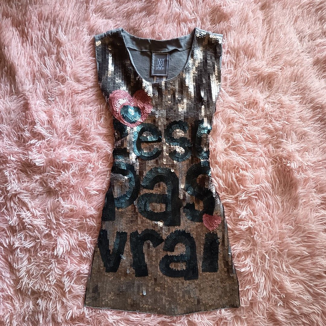 MANGO | Sequined Top Dress (Category: Sleeveless) located in Adams. Submitted by luckygirl.closet (Listing ID 1464914656, Image 1). Description: s-m slim fit "C'est pas vrai" text For parties.
