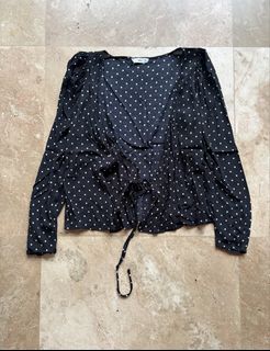 (Category: ) located in . Submitted by tidyup.lara (Listing ID 1464864081, Image 1). Description: .
