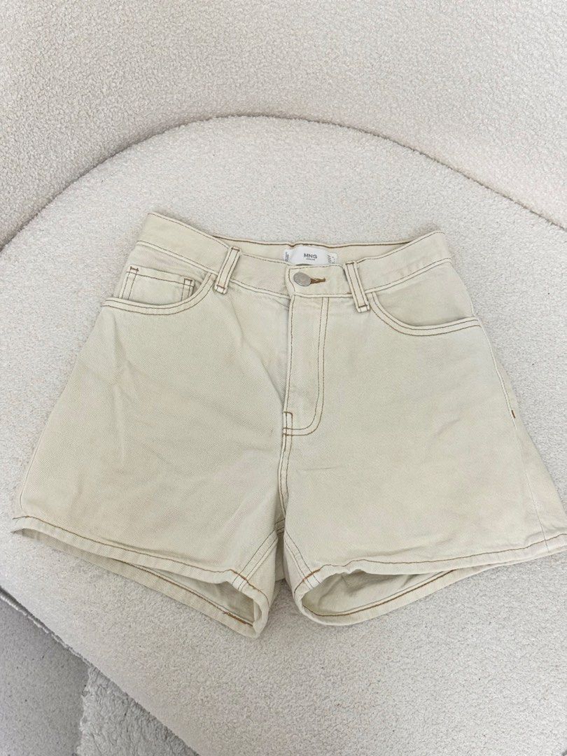 Mango HW denim shorts (Category: Shorts) located in Urdaneta. Submitted by hellocity16 (Listing ID 1464871054, Image 1). Description: Xs on tag.