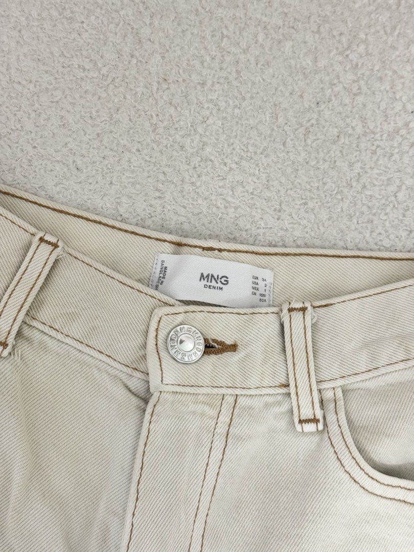 Mango HW denim shorts (Category: Shorts) located in Urdaneta. Submitted by hellocity16 (Listing ID 1464871054, Image 2). Description: Xs on tag.