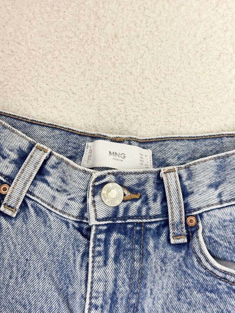 Mango hw denim shorts (Category: Shorts) located in Urdaneta. Submitted by hellocity16 (Listing ID 1464871312, Image 2). Description: Xs on tag.