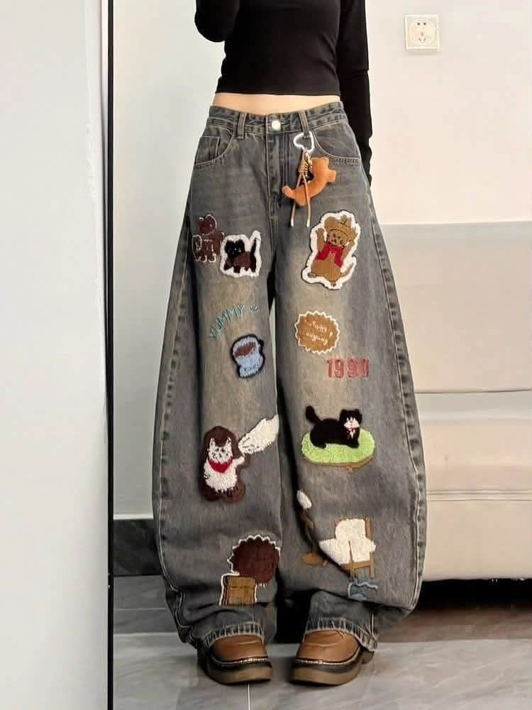 Maong pants ....with patches (Category: Jeans) located in Manila. Submitted by raredeer-4deb4e (Listing ID 1464775400, Image 2). Description: size: M,L,XL,.
