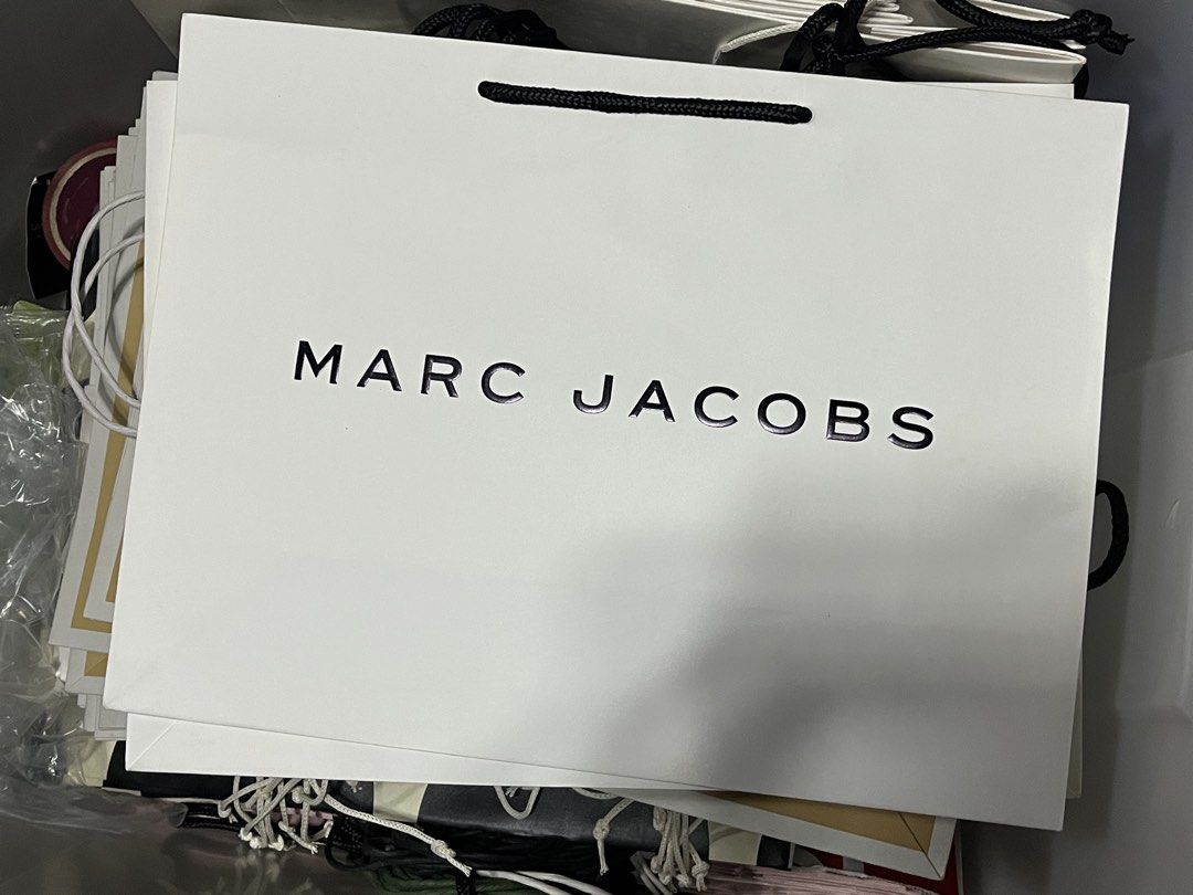 Marc Jacobs Paperbag (Category: Everything Else Others) located in Quezon City. Submitted by azarels (Listing ID 1464850119, Image 1). Description: 3pcs available From Canada Outlet Store Can fit bags 📍Quezon City.