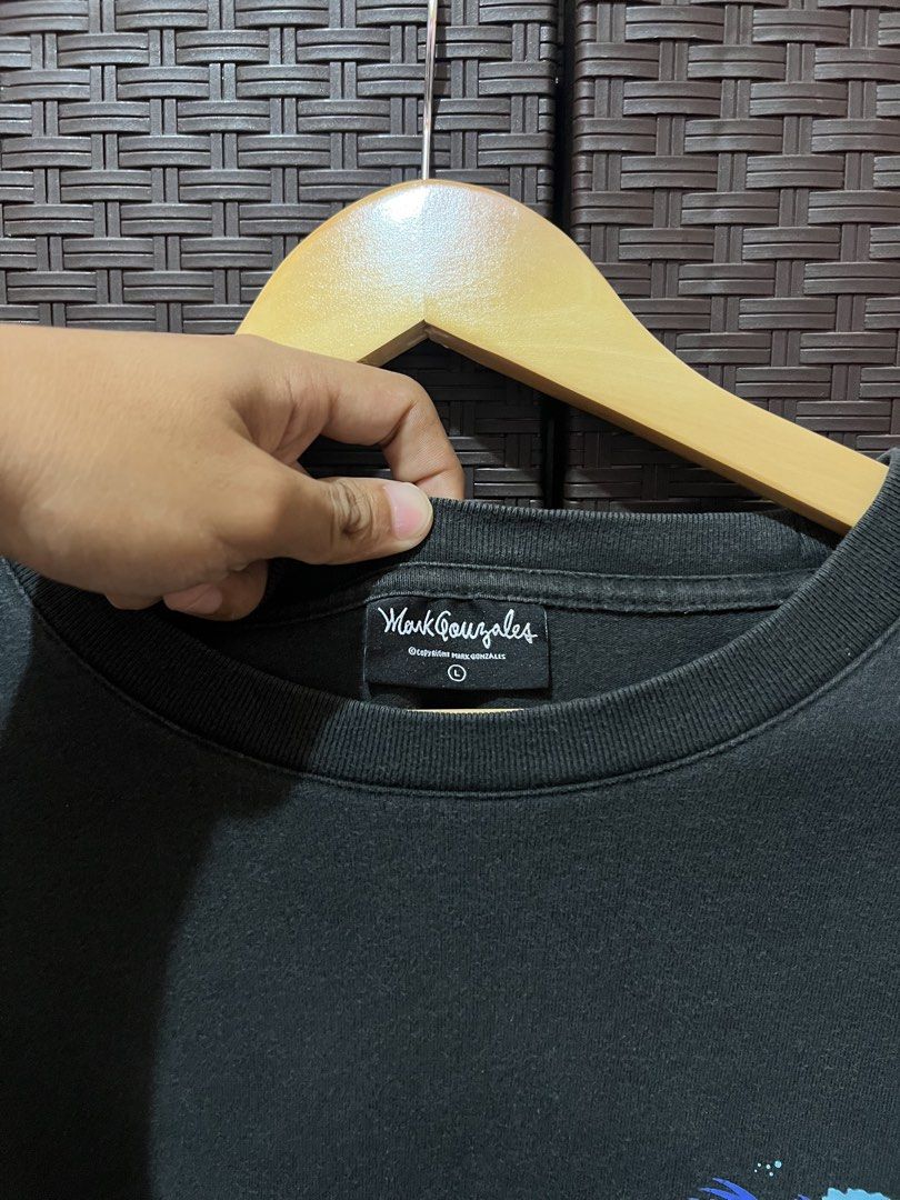 Mark Gonzales Tshirt (Category: Tshirts & Polo Shirts ) located in Manticao. Submitted by flipwithdave (Listing ID 1464805155, Image 2). Description: GOOD CONDITION✅ COLOR 8.9/10✅ WITH TAGS ✅ Dimes: L29 W21 PRICE:📩 PM na mga bossing📍‼️ IG: flip_with_dave FB: Flip With Dave Carousell: Flip with dave LOCATION: MINDANAO MOP: GCASH 📲 COURIER: J&T🚚 Pay first before delivery 📱 Strictly no cancelation ‼️ No refunds/ returns of items‼️ #flipwithdave