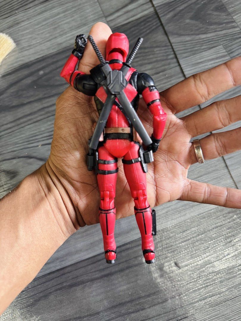 Marvel legends Deadpool (Category: Figurines & Statues) located in Paranaque City. Submitted by icko007 (Listing ID 1464935007, Image 2). Description: Marvel legends DeadPool As is No issue Price 900 Dibs now pay now / No Rush Shipping ‼️ Location Paranaque Payment Gcash/Bpi Shipping Lalamove/Lbc Buyers Risk / Fee ‼️Seller is not responsible for: lost, stolen, or damaged packages..