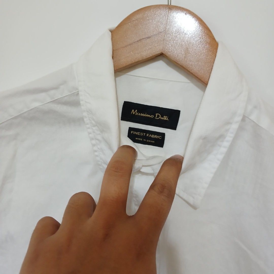 MASSIMO DUTTI WHITE SHIRT (Category: Formal Shirts) located in Ozamiz City. Submitted by 2nd.sight (Listing ID 1464785862, Image 3). Description: size: medium w: 21 l: 30 like new.
