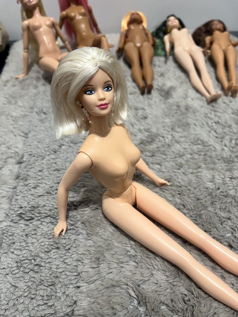 Mattel Barbie Doll (Category: Kids Toys) located in Zaragoza. Submitted by anikaniknibinipray (Listing ID 1464900276, Image 1). Description: 🩷 DOLL ANIKS FOR SALE OR TRADE!🩷 Doll condition With earrings and ring No crack neck ✨ House Rules:✨ 1. Comment “MINE” only if you’re 100% sure. You may also comment “HOLD” if you still have inquiries/questions about the item. 2. Payment: GCash or GoTyme. 3. Shipping: via J&T or LBC. 4. Reservation: Allowe