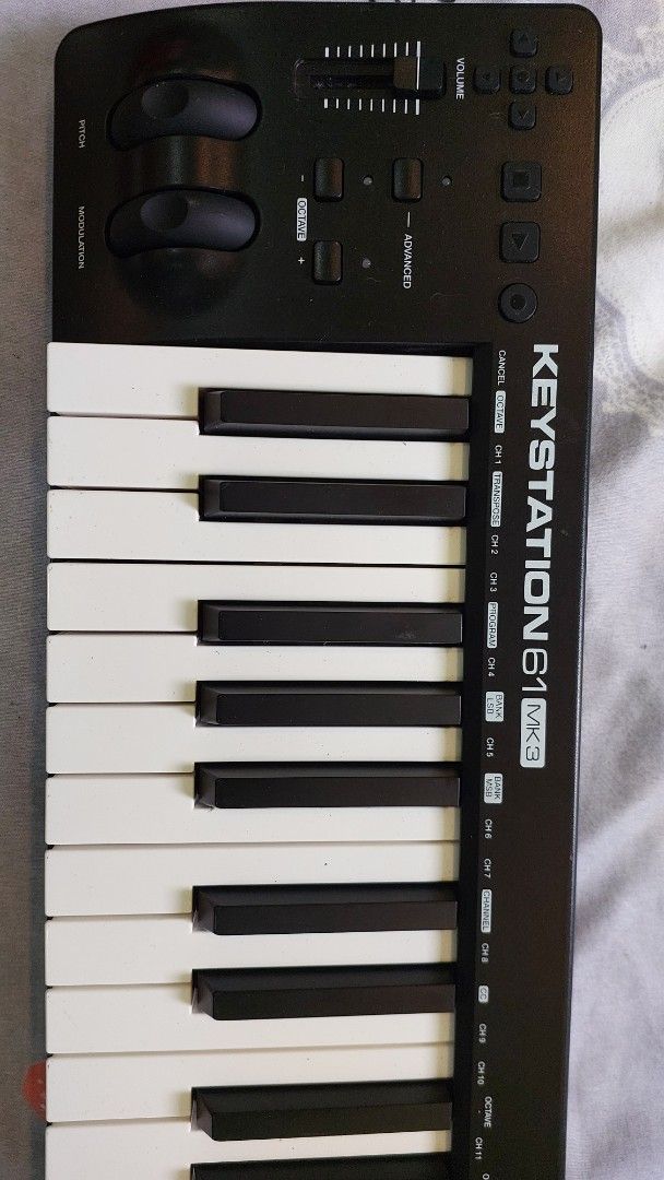 M-Audio Keystation 61 MK3 (Category: Musical Instruments) located in Baliuag. Submitted by papa.gardz (Listing ID 1464905928, Image 2). Description: - Item: M-Audio Keystation 61 MK3 MIDI Keyboard Controller - 61 full-size, - Equipped with pitch bend and modulation wheels for expressive performances - Convenient volume slider and transport controls right on the panel - USB-MIDI connection for easy plug-and-play with virtual instruments and DAWs.