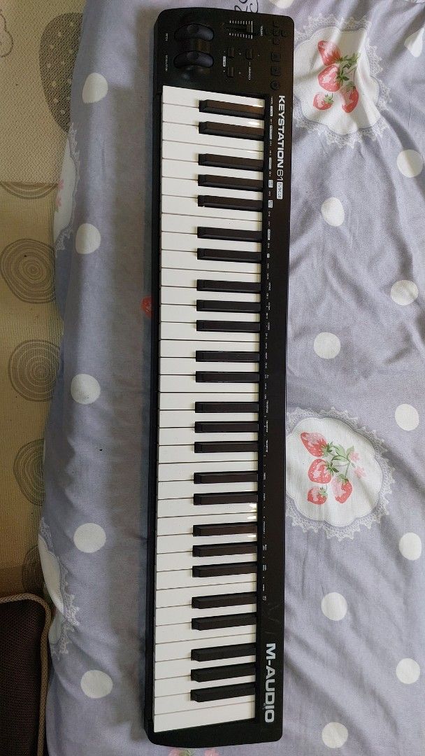 M-Audio Keystation 61 MK3 (Category: Musical Instruments) located in Baliuag. Submitted by papa.gardz (Listing ID 1464905928, Image 1). Description: - Item: M-Audio Keystation 61 MK3 MIDI Keyboard Controller - 61 full-size, - Equipped with pitch bend and modulation wheels for expressive performances - Convenient volume slider and transport controls right on the panel - USB-MIDI connection for easy plug-and-play with virtual instruments and DAWs.