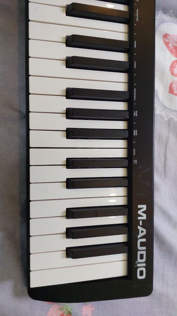 M-Audio Keystation 61 MK3 (Category: Musical Instruments) located in Baliuag. Submitted by papa.gardz (Listing ID 1464905928, Image 3). Description: - Item: M-Audio Keystation 61 MK3 MIDI Keyboard Controller - 61 full-size, - Equipped with pitch bend and modulation wheels for expressive performances - Convenient volume slider and transport controls right on the panel - USB-MIDI connection for easy plug-and-play with virtual instruments and DAWs.