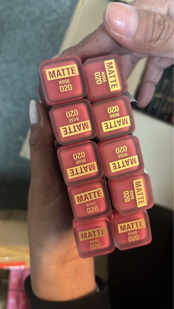 Maxfactor Lippies Bundle of 3 for 500 Original (Category: Makeup) located in Mandaluyong City. Submitted by evrythingonline (Listing ID 1464800098, Image 1). Description: MaxfactorLippies Bundle ✨ Discover the MaxfactorLippies Bundle ✨ This bundle includes 3 matte shades: Caramel 045 and Mauve 060. Perfect for makeup enthusiasts, it offers a versatile palette for your collection. Each shade is designed to complement various looks, making it a mus