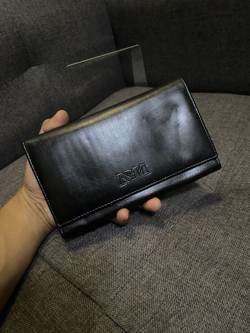 Maxmara Wallet (Category: Luxury Bags & Wallets) located in Caloocan City. Submitted by luxurymurayta888 (Listing ID 1464856955, Image 3). Description: longwallet.
