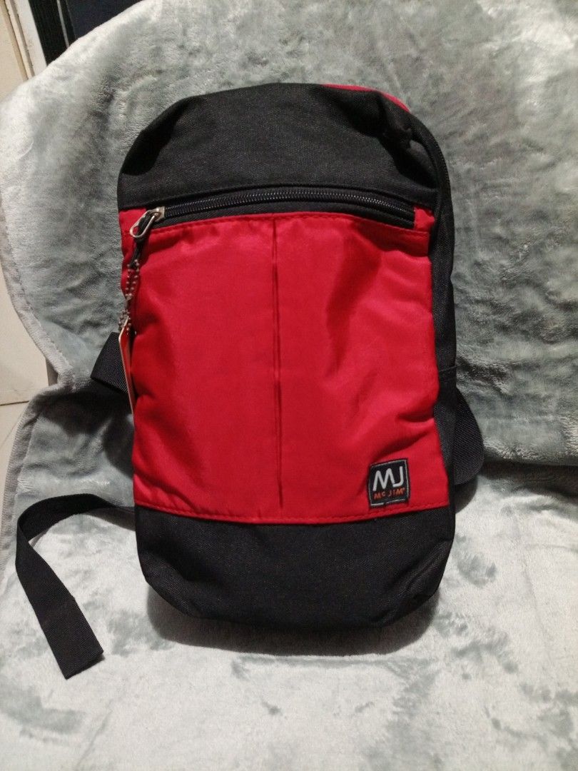 Mc Jim Body Bag (Category: Sling Bags) located in Davao. Submitted by hermiepiam75360 (Listing ID 1464914327, Image 1). Description: .