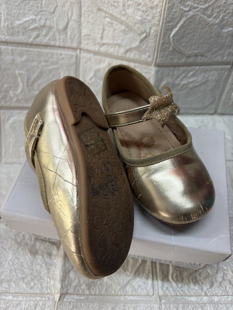 Meet My Feet gold ballet (Category: Babies & Kids Fashion) located in Manila. Submitted by thekidshop (Listing ID 1464884408, Image 1). Description: .