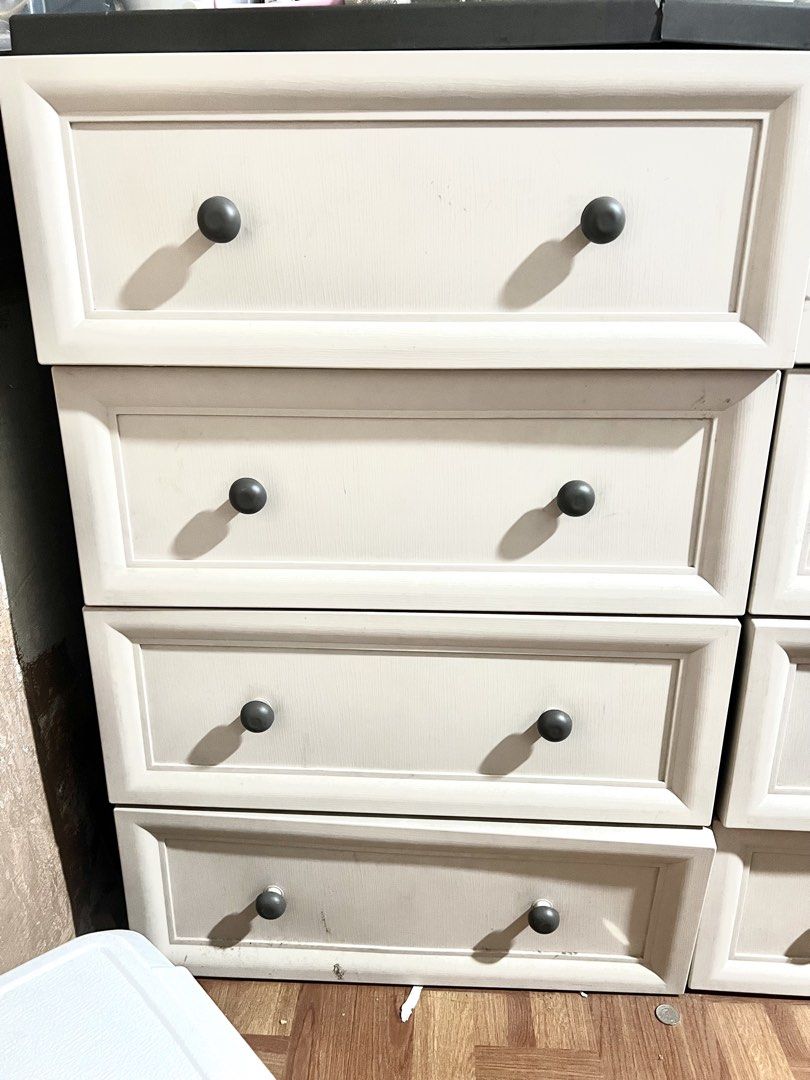 Megabox drawer (Category: Office Furniture & Fixtures) located in Manila. Submitted by mar.quin (Listing ID 1464847700, Image 3). Description: Selling Megabox Drawers 3,700 for both. 4 layers 📍 Tondo Manila Area near deca condo Please refer to the photos for the actual condition. WYSIWYG. Yung isang cabinet is may crack na pero can be glued Other than that wala na linisan na lang Decluttering is my reason .
