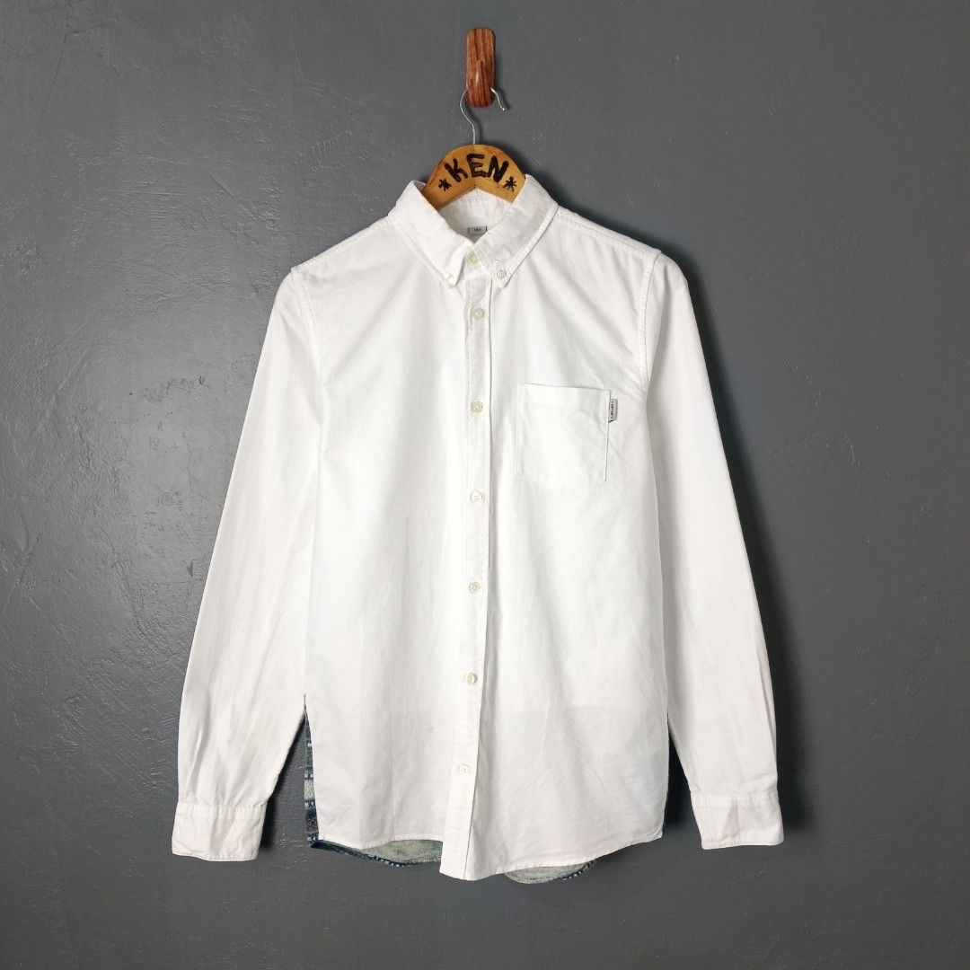 Men's - Carhartt WIP (Category: Tshirts & Polo Shirts ) located in Bacolod City. Submitted by drop.ph (Listing ID 1464869722, Image 2). Description: Carhartt WIP - Olaf L/s Oxford *Slim *Size M - 19x28 *Excellent cloth *Minor dirt and ink stain on collar *Price: 1,200php *Add SF if outside Bacolod City .
