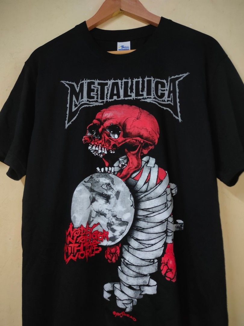 Metallica (Category: Activewear) located in Cebu City. Submitted by richardvbaesa (Listing ID 1464787377, Image 3). Description: Size Large 21.5x29 Brand new condition 580 only.