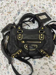 (Category: ) located in . Submitted by stylinme (Listing ID 1464947425, Image 1). Description: .