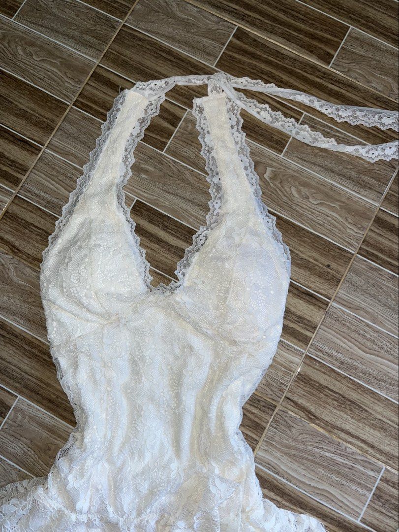 Mini ruffle lace dress (Category: Dresses) located in Guinobatan. Submitted by rosseeey (Listing ID 1463338873, Image 2). Description: Padded Xs-med Soo pretty!😍 .