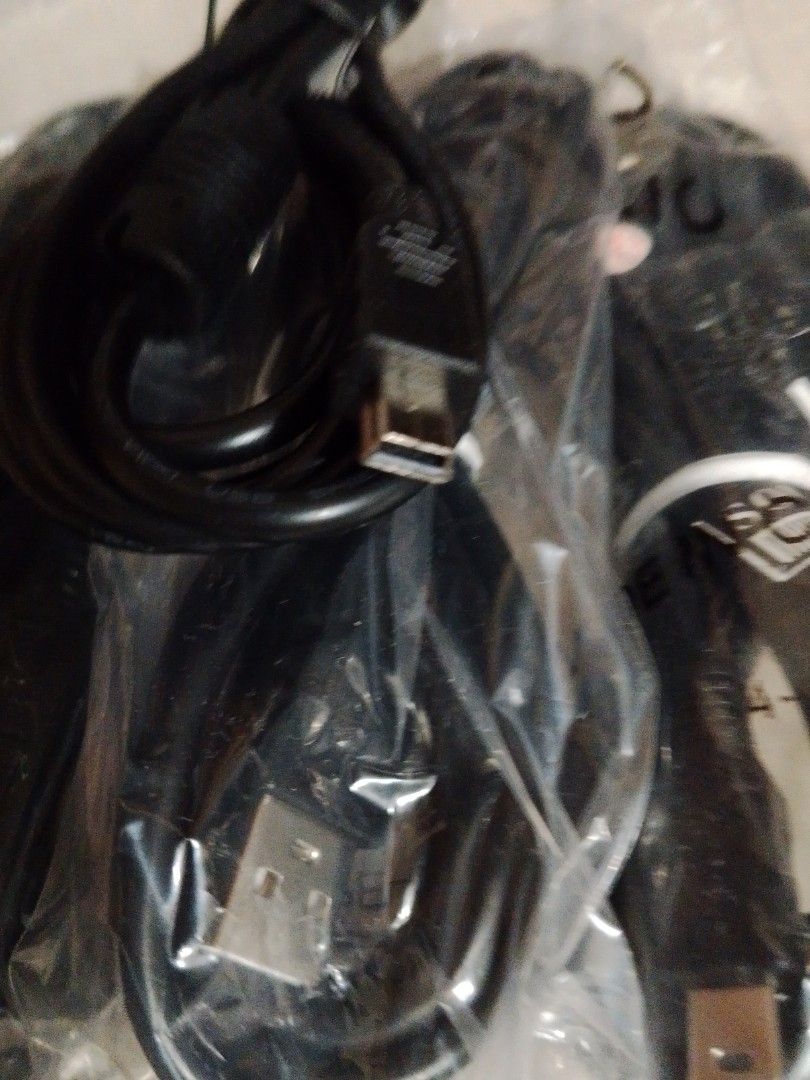 MINI USB TO USB CABLE 1.8 METER (Category: Other Accessories) located in Quezon City. Submitted by hajjasittienor (Listing ID 1464847231, Image 3). Description: BRAND NEW MINI USB TO USB CABLE 1.8 METER.180 .PWEDE PICK UP .PWEDE GCASH AVIDA TOWER NEW MANILA COL BONNY SERRANO AVE QC.