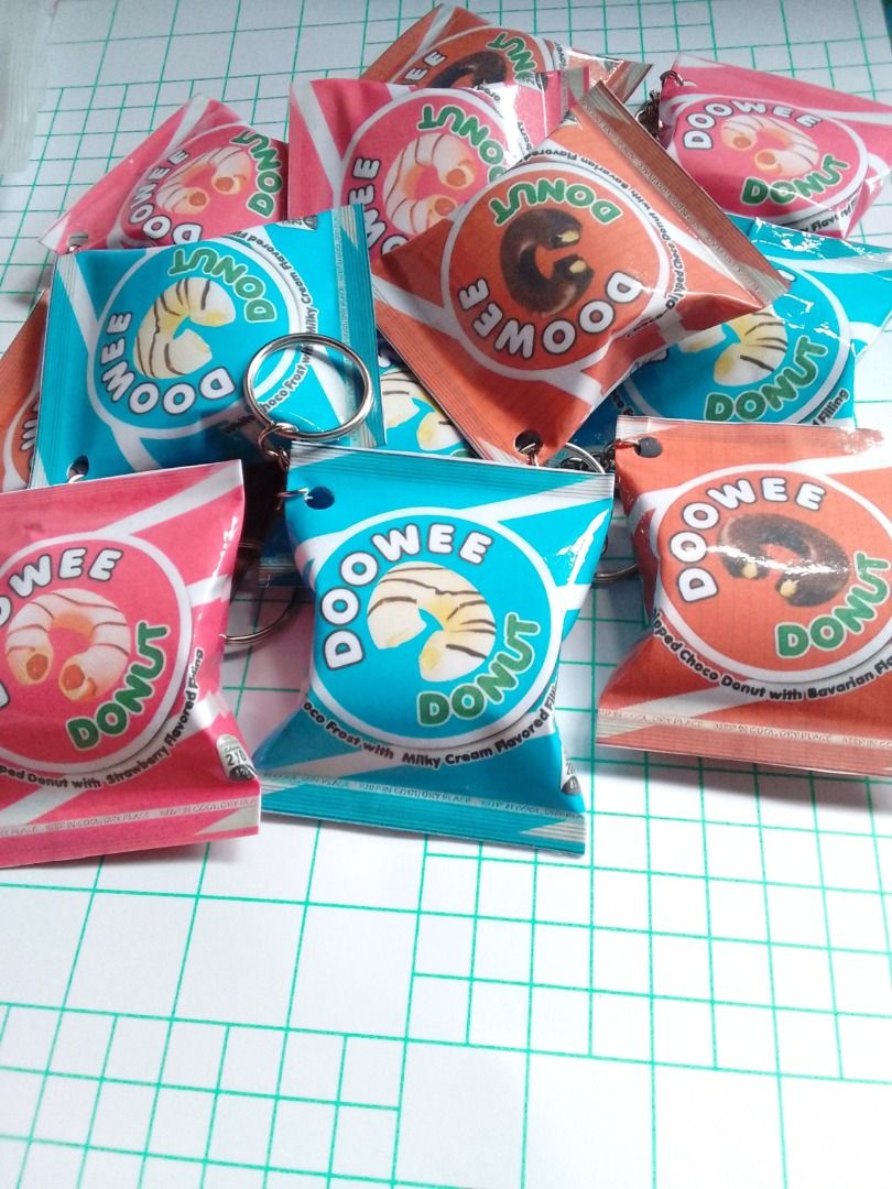 Miniature Coffee, Noodles and Snack Packet Keychains (Category: Character Goods) located in Caloocan City. Submitted by romborhea18 (Listing ID 1464863285, Image 2). Description: 🍿 **Mini Chichirya Keychain** Tiny, cute, and perfect for your bag or keys! A fun little accessory and a perfect gift for chichirya lovers. 💕 min order : 15 pcs 30+ pcs for only 6 each Can ship nationwide via j&T AND LBC shipping fee will be shouldered by buyer.