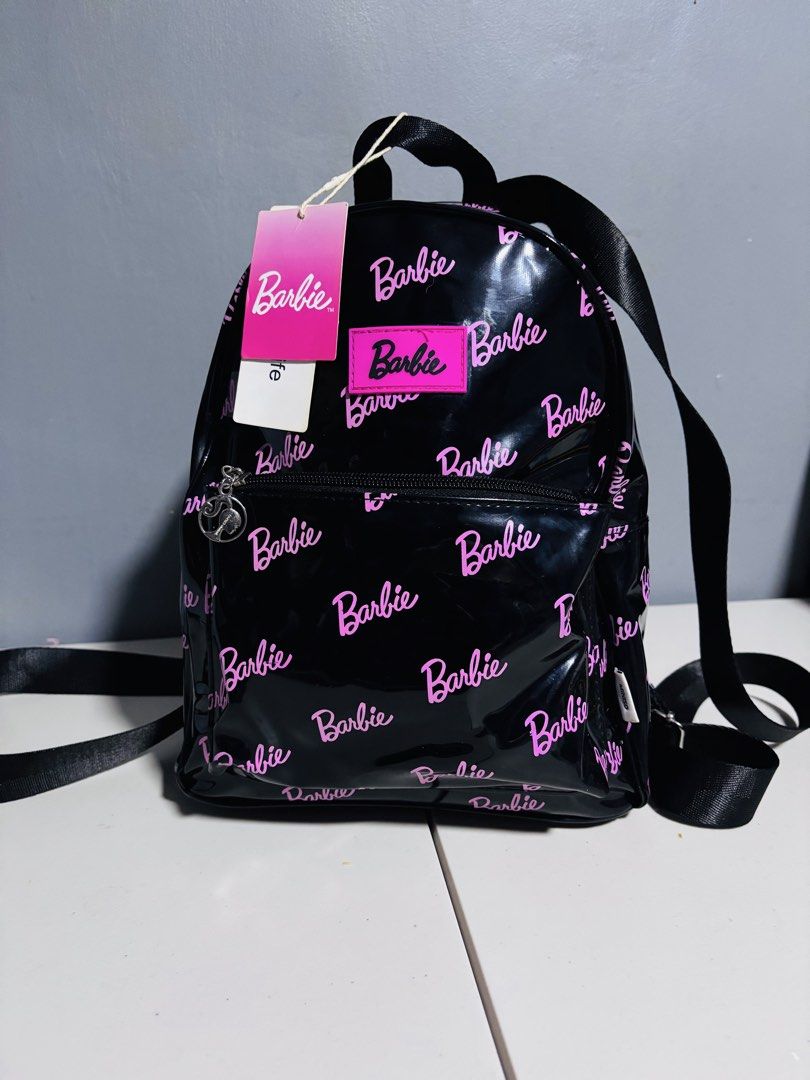 Miniso Barbie Collection Cool Backpack (Category: Backpacks) located in Manila. Submitted by nicolesal (Listing ID 1464874073, Image 1). Description: For sale Miniso Barbie Backpack Tag still intact Issue: Zipper wala na yung barbie logo lang see photo for details But in good condition bago din yung loob pa pwede sa maarte Loc: Manila can do shipping 📍.