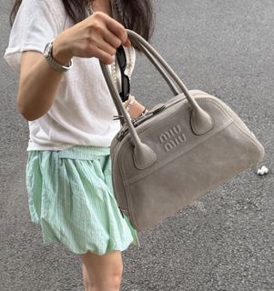 （分類：）位於 。 由 societyinfame 提交（商品編號 1464875694，圖片 1）。簡介： 。