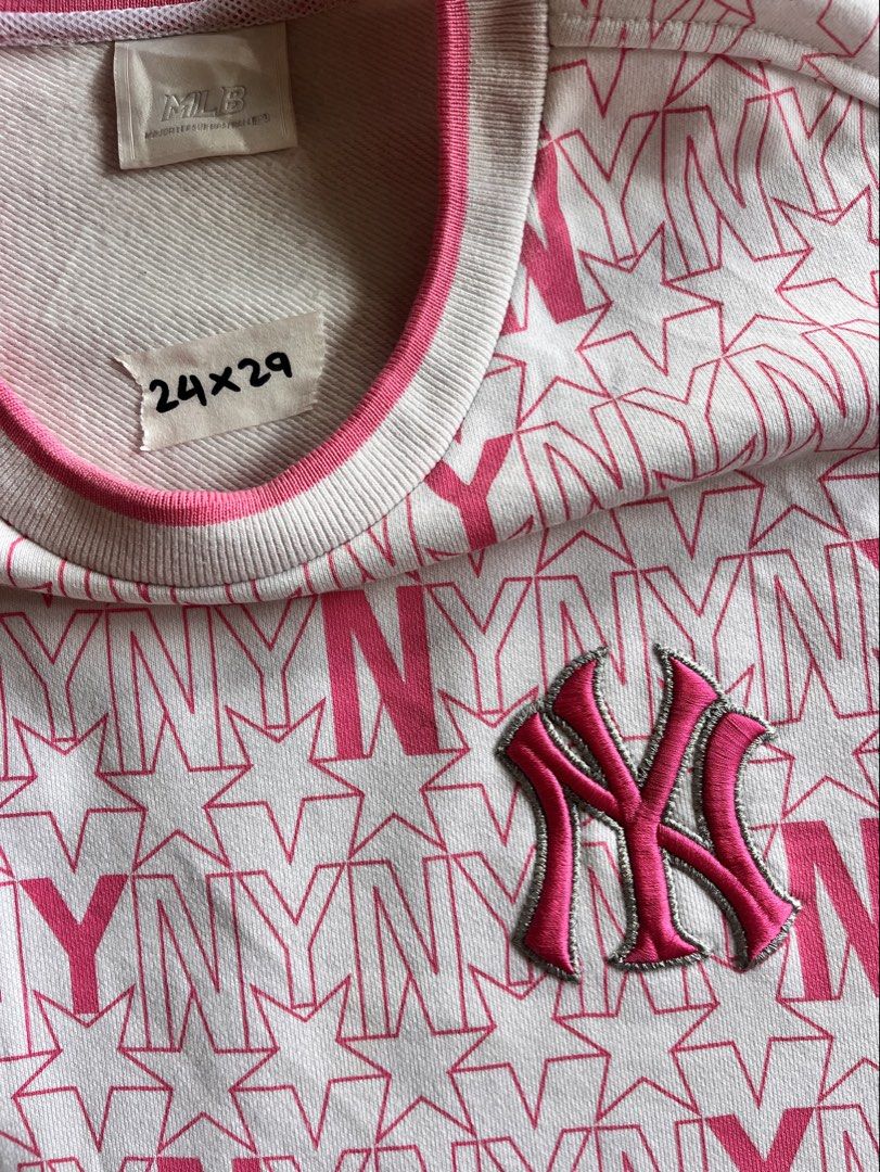 MLB AOP (Category: Coats, Jackets and Outerwear) located in Manila. Submitted by lardo.599 (Listing ID 1464929776, Image 2). Description: issue washable yellow stain Condition 10/10 Color rate 9.8/10 Dimes 24x29.