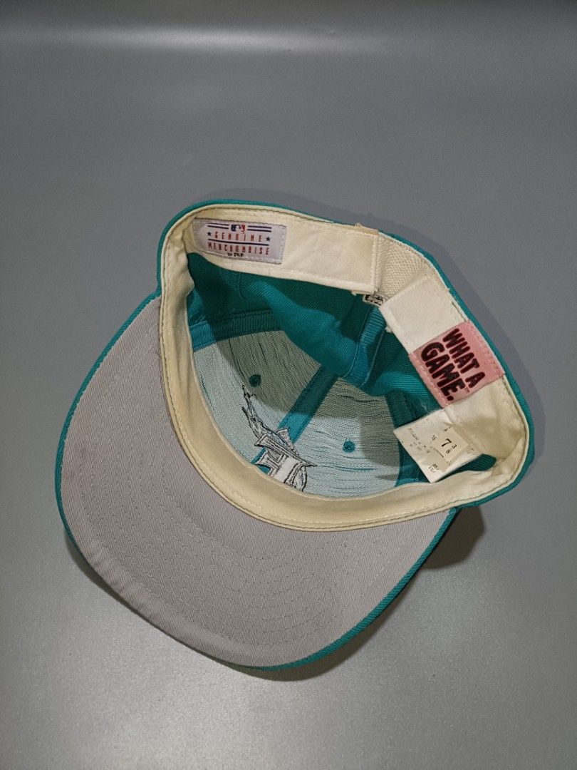MLB Close Cap (Category: Caps & Hats) located in Cebu City. Submitted by findwaze6000 (Listing ID 1464789486, Image 3). Description: Excellent condition Size: 7 3/8 Issue: Yellow wish Sweatband (see last pic) the rest its all goods! Color rate: 9.8/10 Location: Cebu📍.