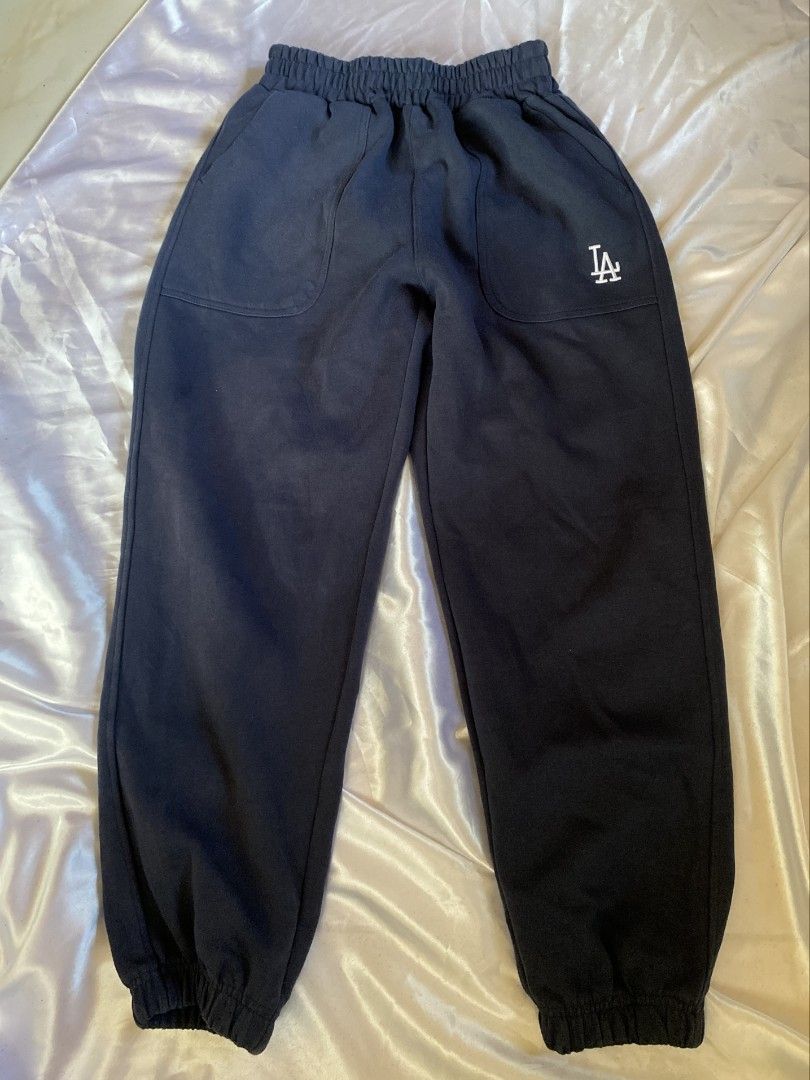 MLB Los Angeles Dodgers Navy Blue Sweatpants (Category: Joggers) located in Roxas City. Submitted by xyddvs (Listing ID 1464779704, Image 1). Description: waist:22-27 length:36.
