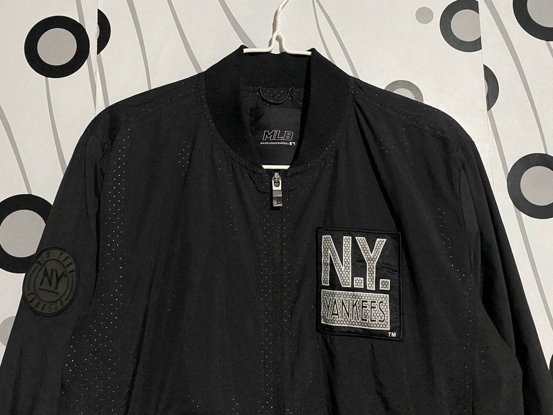 MLB New York Yankees bomber or blouson-style jacket. (Category: Coats, Jackets and Outerwear) located in Cebu City. Submitted by patspickph (Listing ID 1464823964, Image 3). Description: This is a black MLB New York Yankees bomber or blouson-style jacket. Dimensions is W21 L26. Good As New Excellent Condition No issue👍👌.