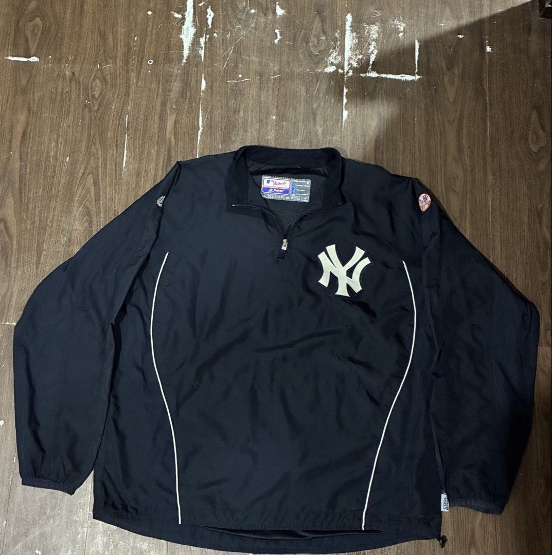 MLB YANKEE 1/4 ZIP WINDBREAKER (Category: Coats, Jackets and Outerwear) located in Manila. Submitted by damehski (Listing ID 1464926731, Image 1). Description: SIZE XL ON TAG 30.5 LENGTH 25.5 WIDTH 22 SLEEVE LENGTH 📥📥📥.