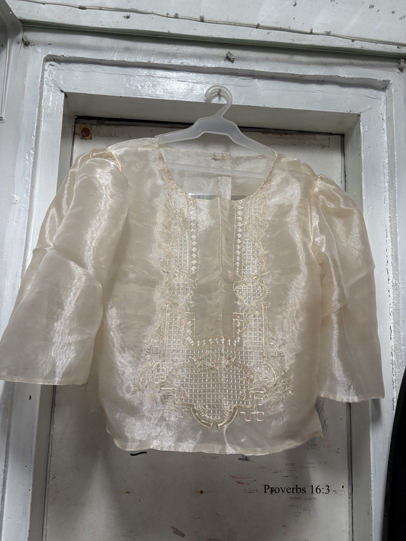 Modern filipiniana (Category: Blouses) located in Pasig City. Submitted by mg_clothes (Listing ID 1464771088, Image 2). Description: Modern filipiniana Once a year lang nagagamit kapag fiesta Buy nyo na po please kahit 700 nalang po for 2 .