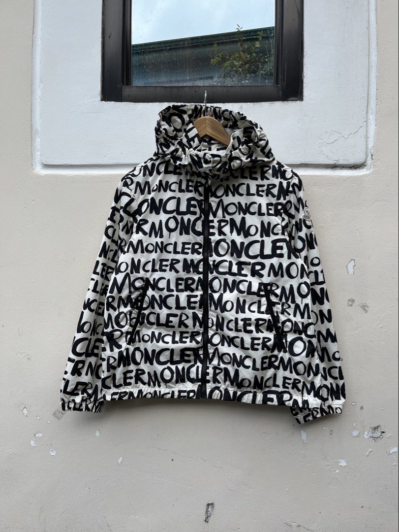 MONCLER HANOI GIUBOTTO (Category: Luxury Apparel) located in Baguio. Submitted by closetgc.clothingshop (Listing ID 1464891679, Image 1). Description: Moncler hanoi giubotto Guaranteed authentic Nfc still intact Best fit ( 1-2 ) Medium womens .