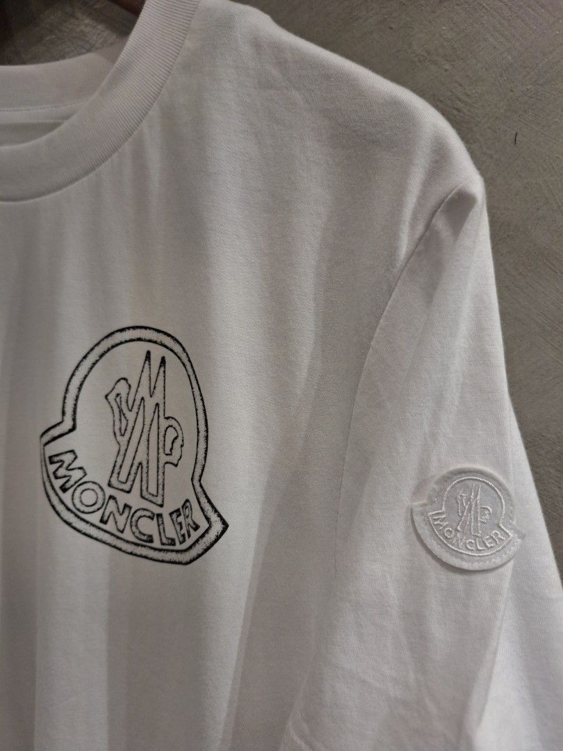 Moncler tshirt white (Category: Tshirts & Polo Shirts ) located in Muntinlupa City. Submitted by kstefanomela14 (Listing ID 1464919534, Image 2). Description: Moncler shirt brandnew small - 20.5 x 26 Medium - 21.5 x 27 Large - 22.5 x 28 XL - 23.5 x 29 Cod cop lalamove j&t LBC.
