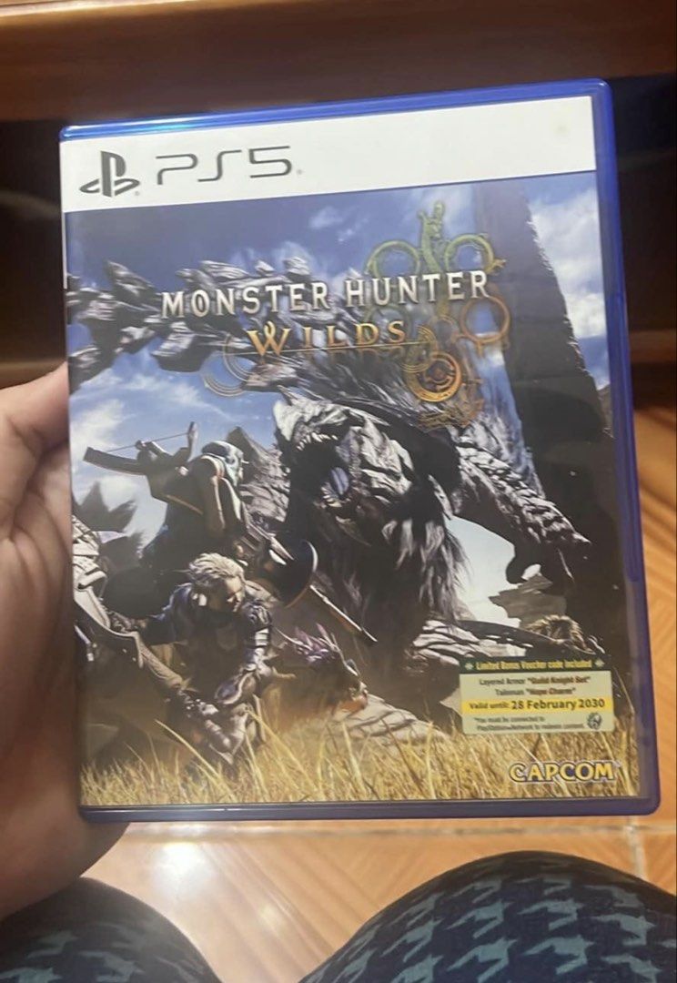 Monster Hunter Wilds PS5 with Steelbook (Category: PlayStation) located in Manila. Submitted by baluyotdav50602 (Listing ID 1464897831, Image 3). Description: - Platform: PlayStation 5 (PS5) - Includes official game disc in standard blue case - Special edition official steelbook case included -Preferably lalamove .