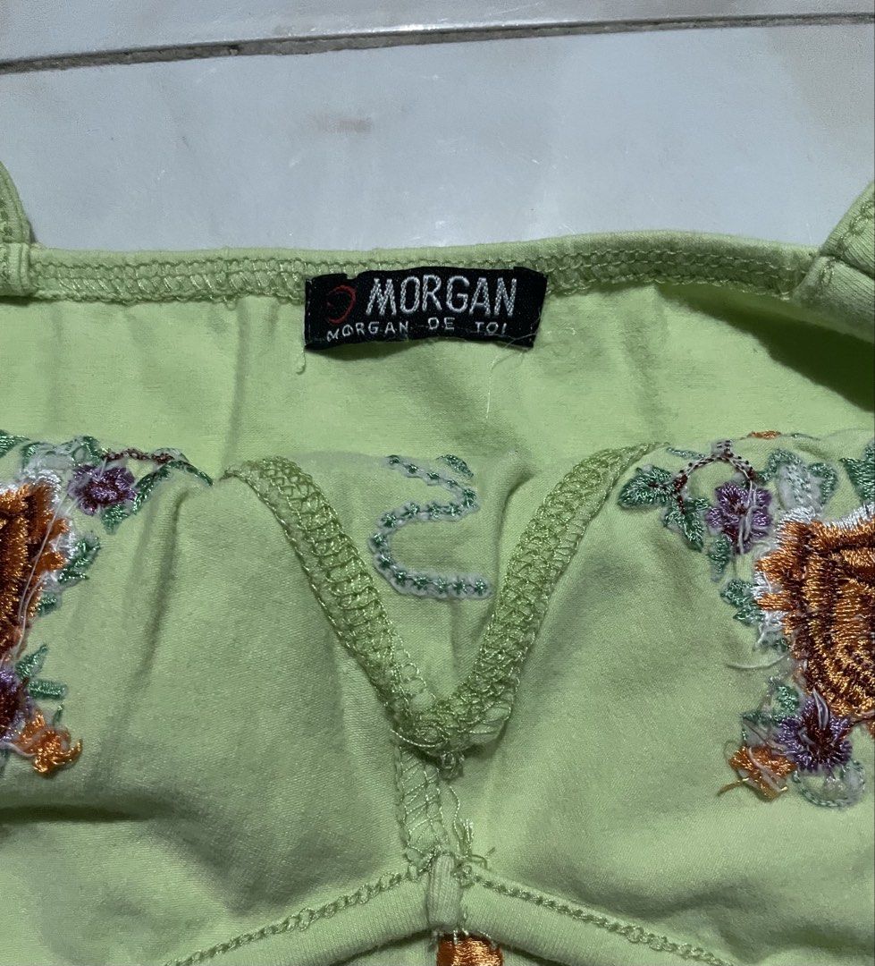 morgan green y2k vintage top (Category: Blouses) located in Paniqui. Submitted by chewwi (Listing ID 1464881879, Image 2). Description: xs-s issue: no beads ung sa ibang parts and tiny stain (check pics) dm for ww ^^.