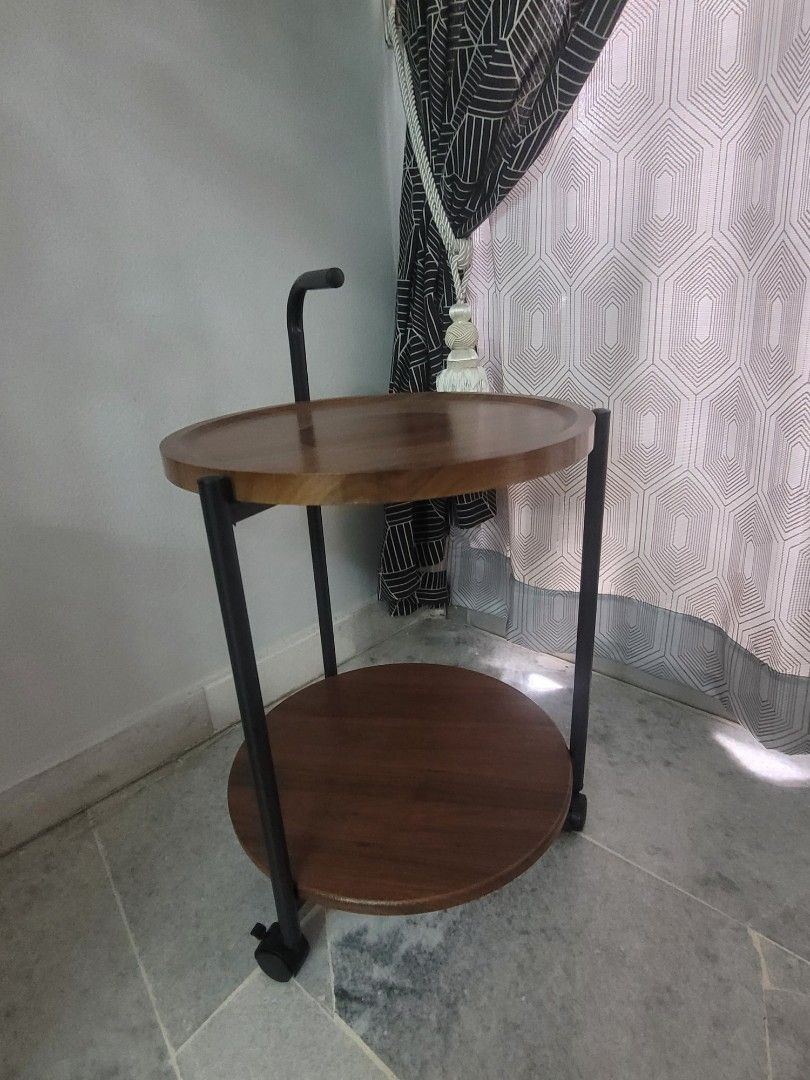 Movable side table (Category: Tables & Sets) located in Kuala Lumpur. Submitted by observer2017 (Listing ID 1464791418, Image 3). Description: .
