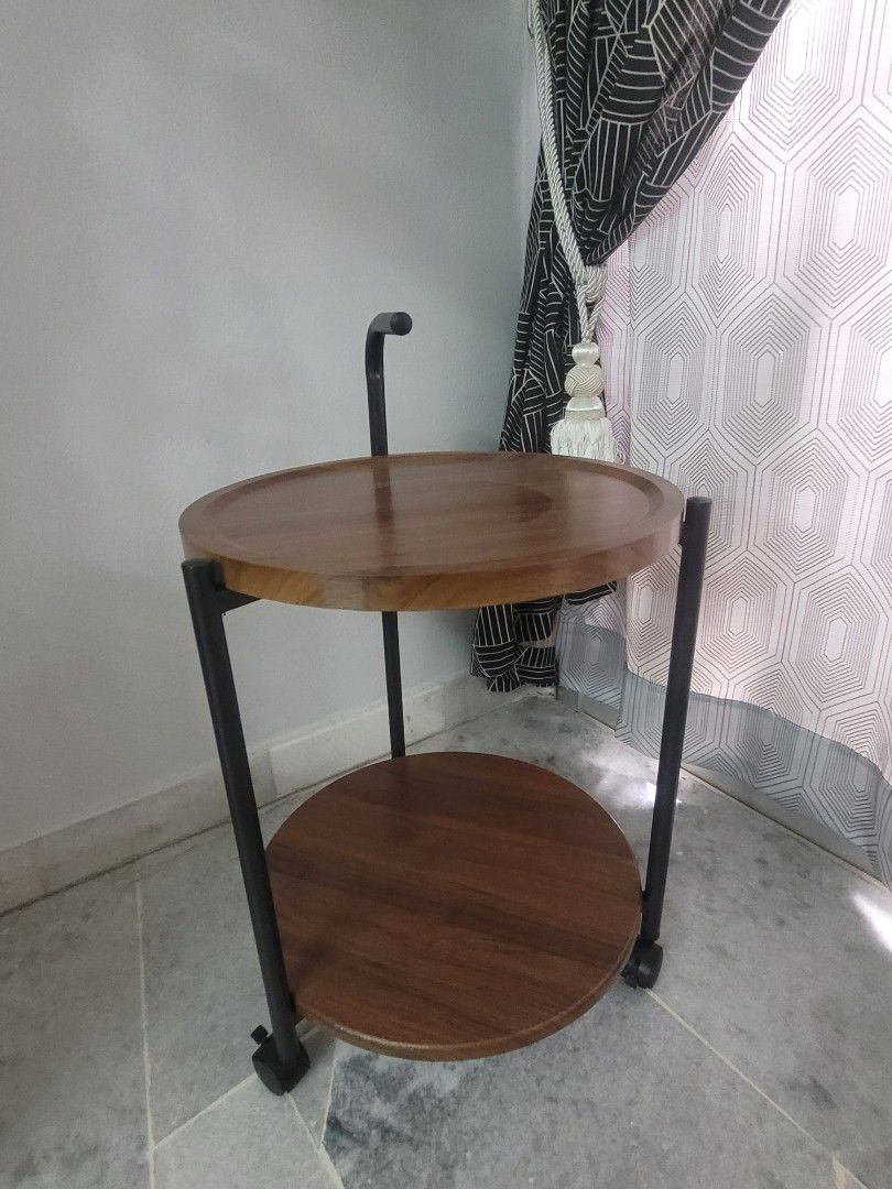 Movable side table (Category: Tables & Sets) located in Kuala Lumpur. Submitted by observer2017 (Listing ID 1464791418, Image 2). Description: .